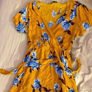 Small Active USA Yellow Floral Dress